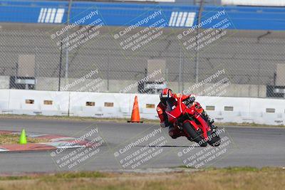 media/Nov-26-2022-Fastrack Riders (Sat) [[b001e85eef]]/Level 3/Session 3 Outside Turn 9/